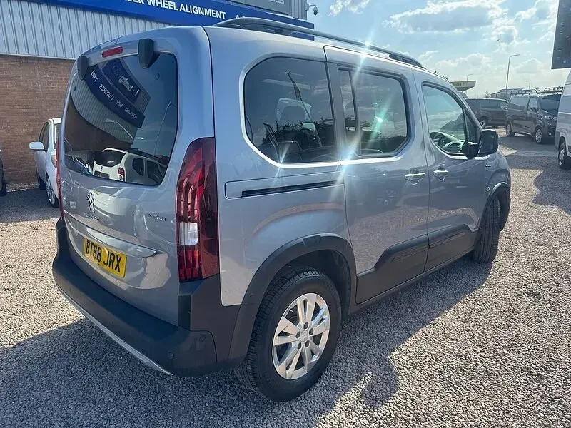 Used Peugeot Rifter GT-line 127 HP (93 kW) 2018 Grey MPV
