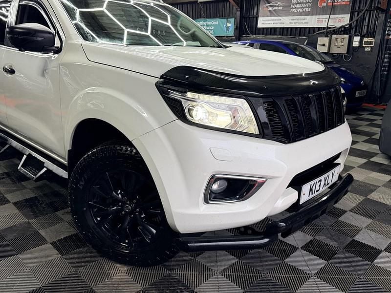 Used Nissan Navara 2018 White Pickup
