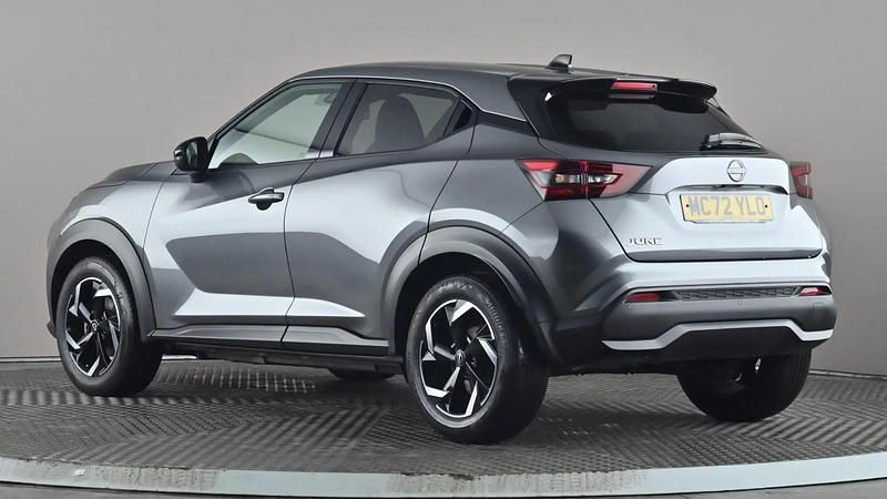 Used Nissan Juke N-Connecta 114 HP (83 kW) 2023 Grey SUV