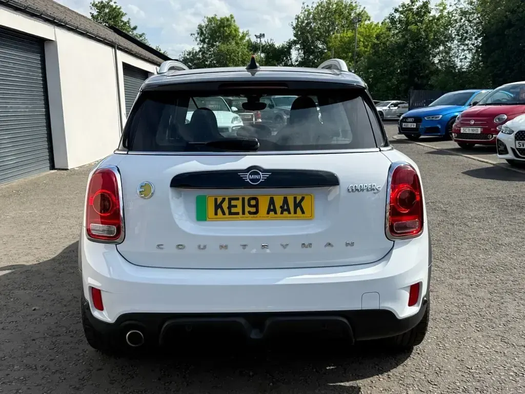 Used Mini Cooper Countryman Sport 224 HP (164 kW) 2019 White SUV