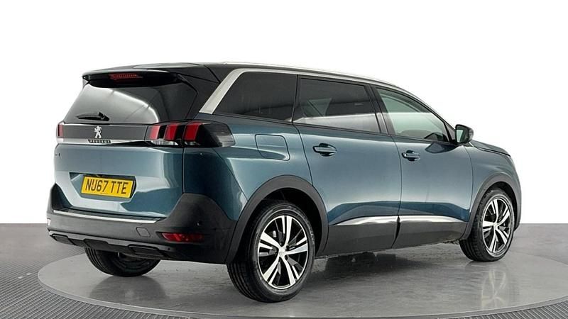 Used Peugeot 5008 Allure 120 HP (88 kW) 2017 Green Hatchback