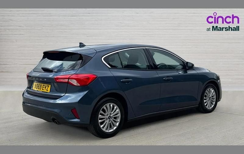 Used Ford Focus Titanium 125 HP (91 kW) 2019 Blue Hatchback