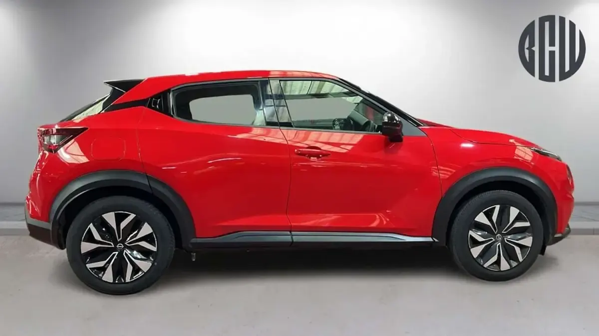Used Nissan Juke Acenta 114 HP (83 kW) 2022 Red SUV