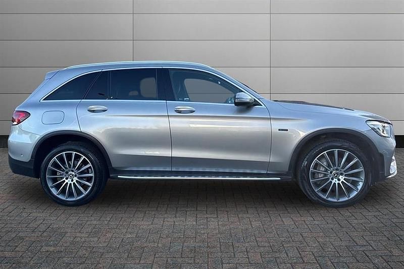 Used Mercedes GLC300 AMG Line Premium 306 HP (225 kW) 2021 High tech silver Estate
