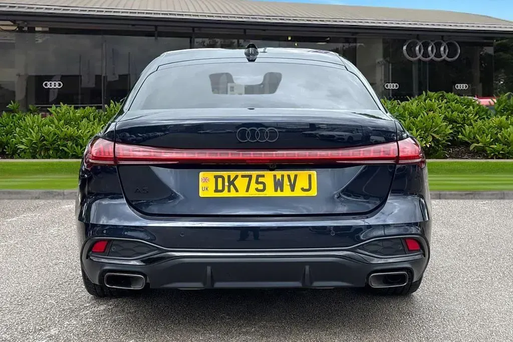 Used Audi A5 Advanced 204 HP (150 kW) 2025 Blue Sedan