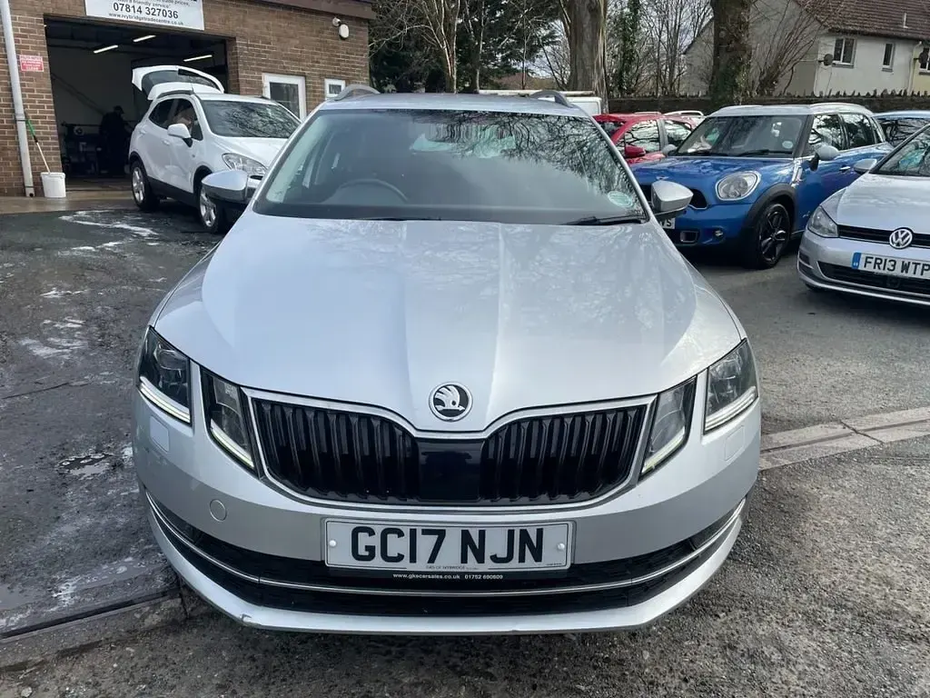 Gebraucht Skoda Octavia SE L 115 PS (84 kW) 2017 Silber Kombi