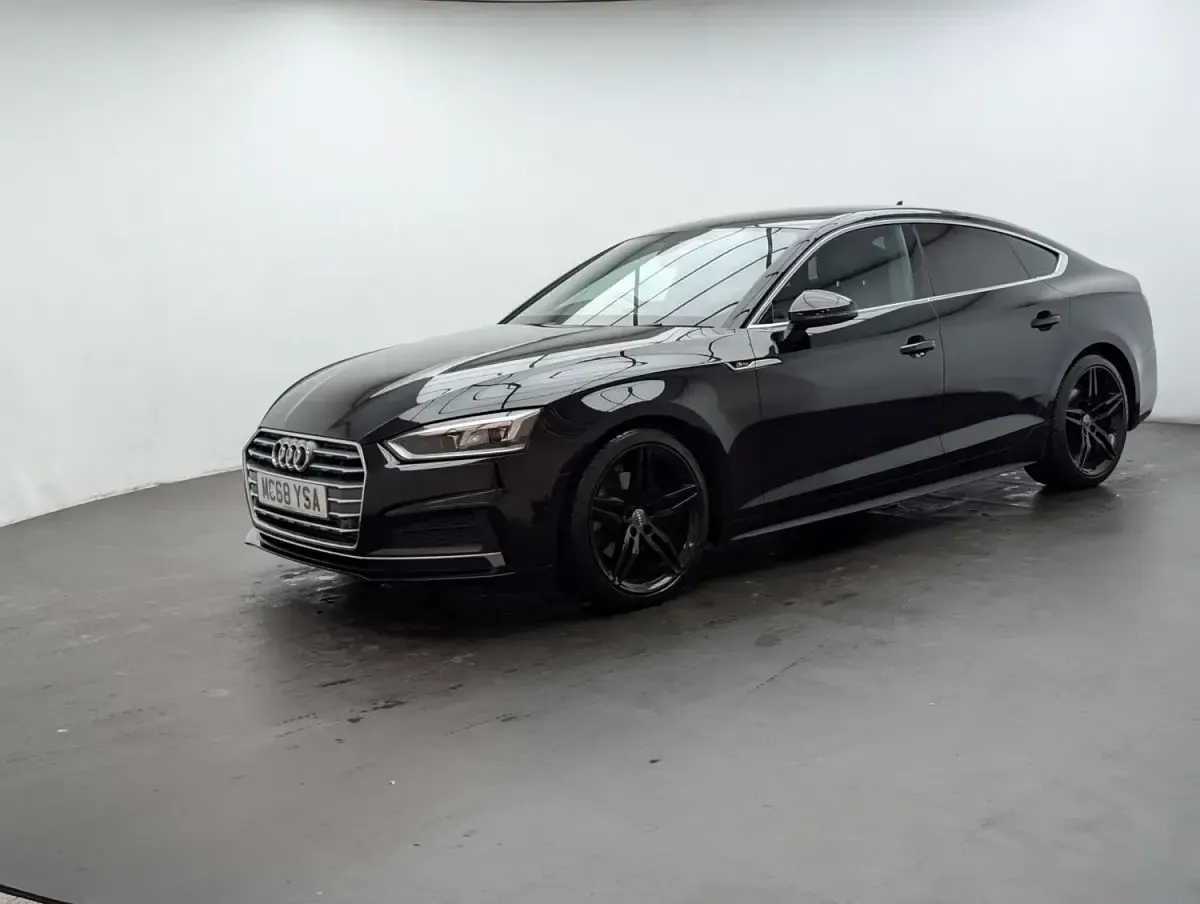 Begagnad Audi A5 S-Line 2019 Svart Sportkupé