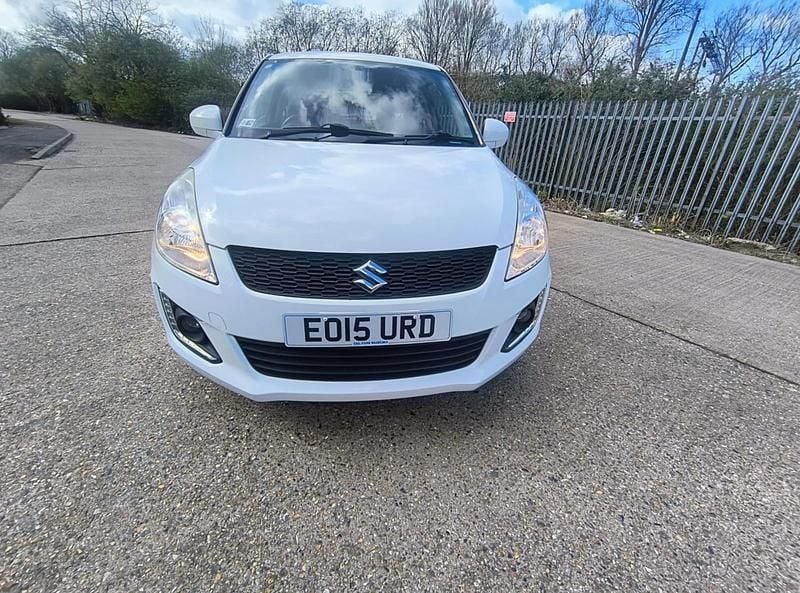 Used Suzuki Swift 2015 White Hatchback