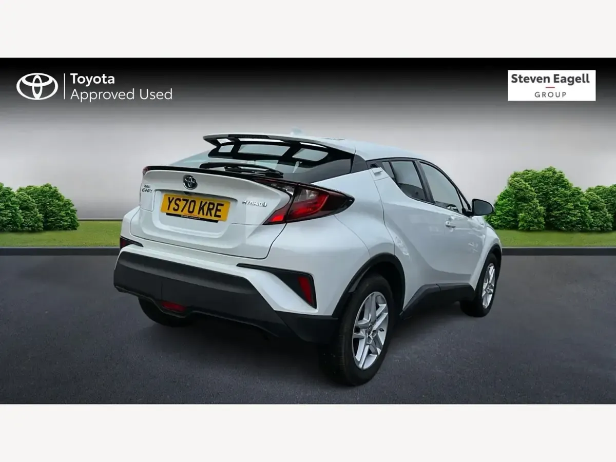 Second-hand Toyota C-HR 122 CP (89 kW) 2020 Alb SUV