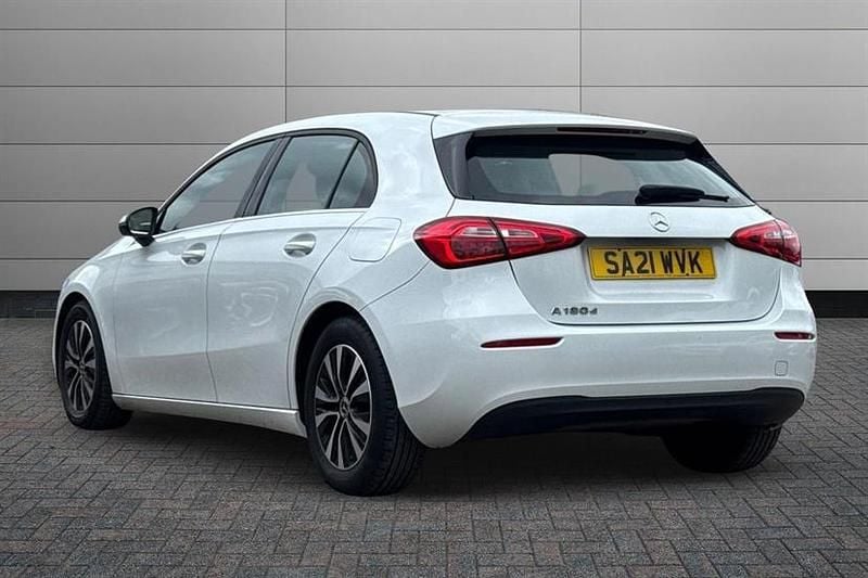 Used Mercedes A180 SE 116 HP (85 kW) 2021 Digital white Hatchback