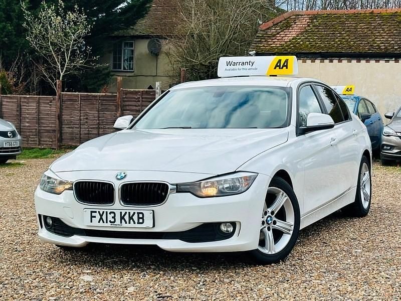 Used BMW 318 2013 White Sedan