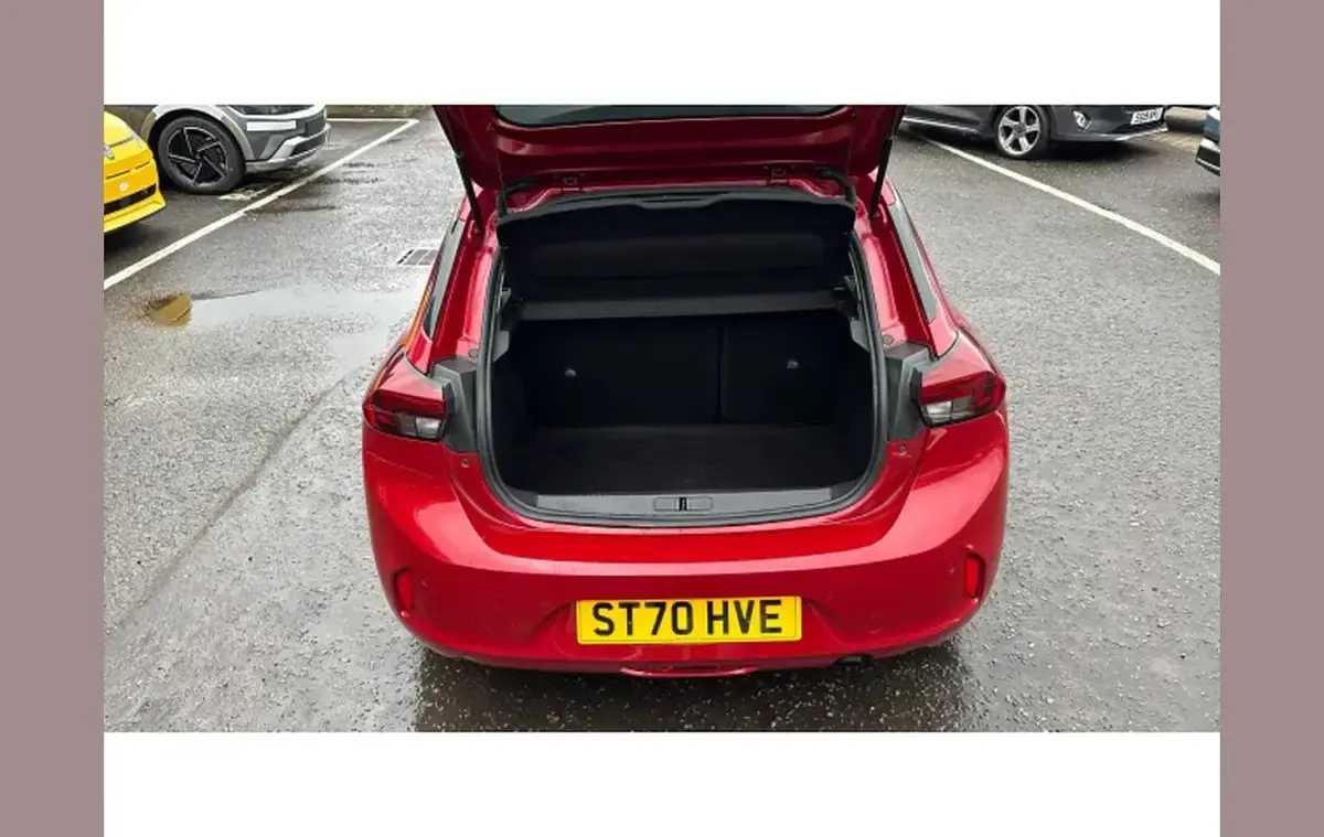 Używany Vauxhall Corsa 75 KM (55 kW) 2020 Czerwony Hatchback