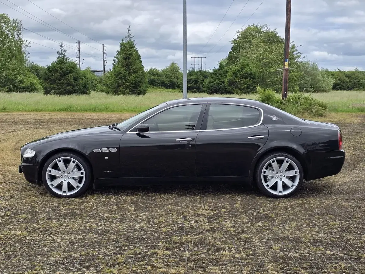 Used Maserati Quattroporte GT 400 HP (294 kW) 2007 Black Sedan