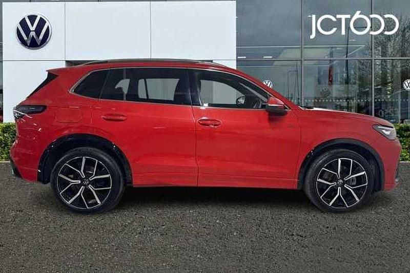 Used VW Tiguan R-line 150 HP (110 kW) 2025 Red SUV