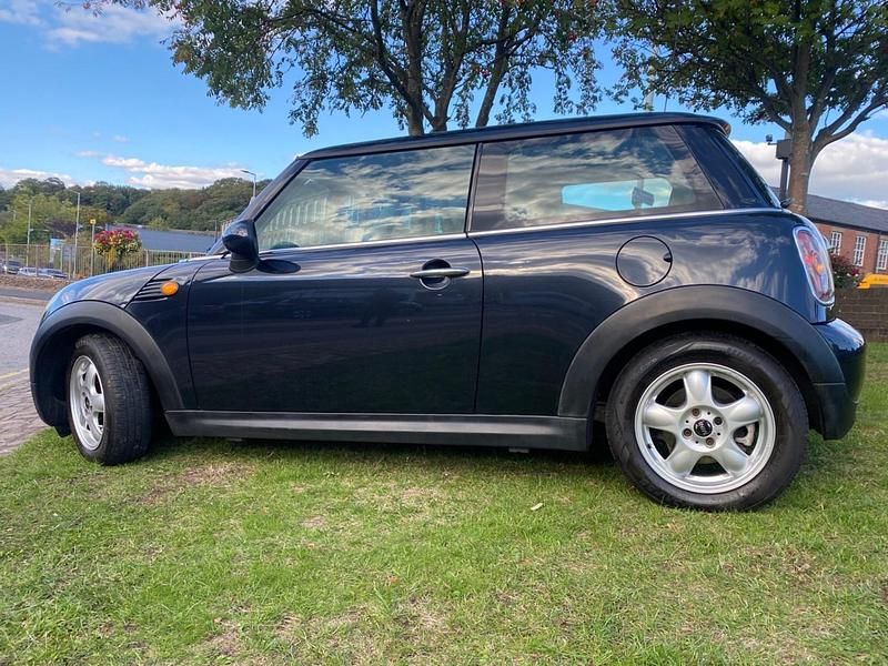 Used Mini Cooper D Hatch 2008 Black Hatchback