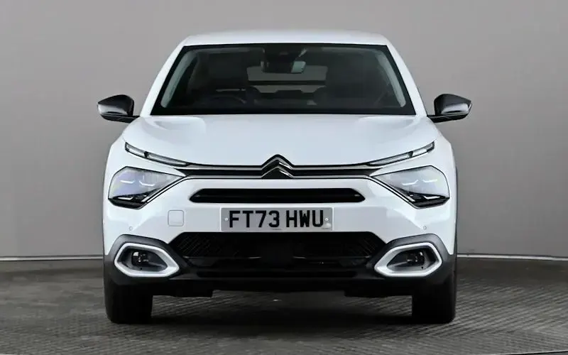 Used Citroën C4 PureTech 131 HP (96 kW) 2023 White SUV