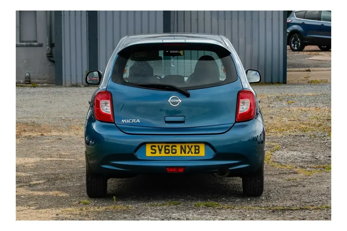 Used Nissan Micra Acenta 80 HP (58 kW) 2016 Blue Hatchback