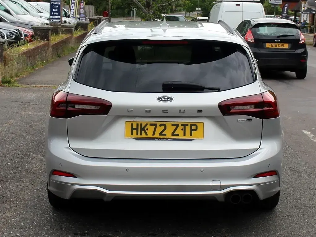 Usado Ford Focus ST-Line 2023 Plateado Familiar