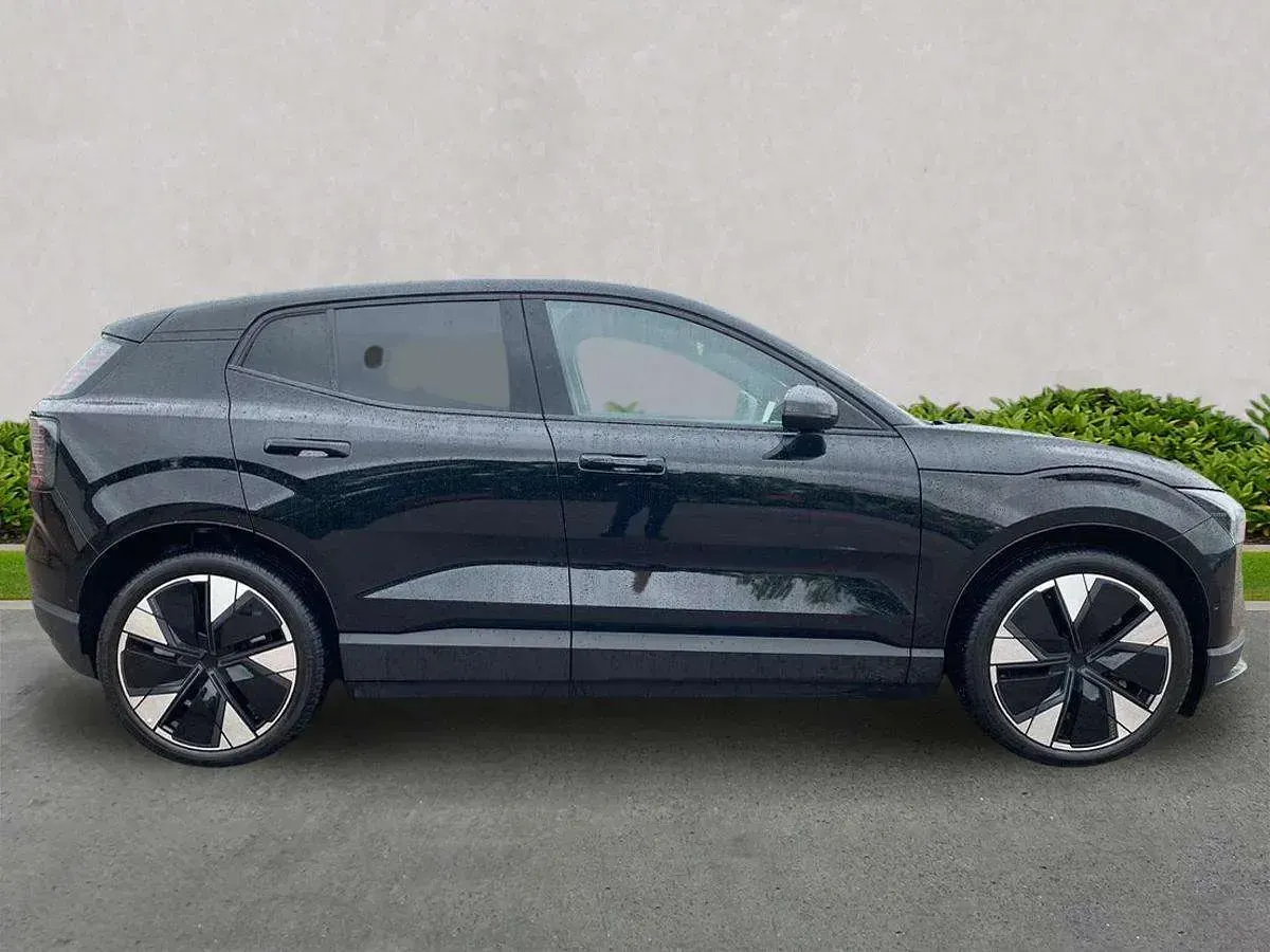 New Volvo EX30 Performance 314 kW (428 HP) 2025 Black SUV