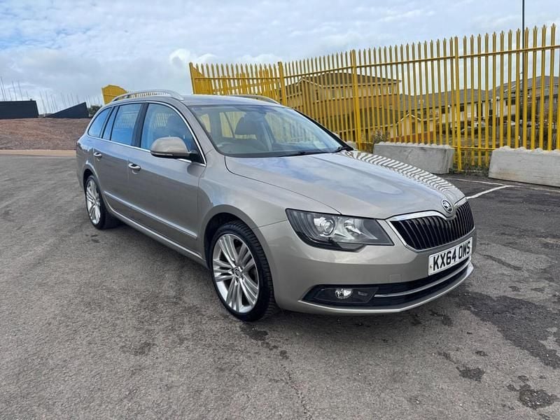 Used Skoda Superb Elegance 140 HP (102 kW) 2014 Beige Estate
