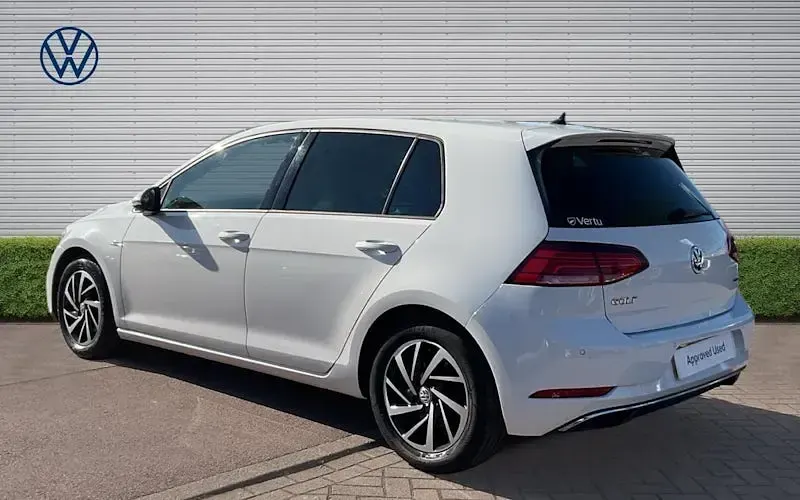 Second-hand VW Golf VIII Edition 131 CP (96 kW) 2020 Hatchback