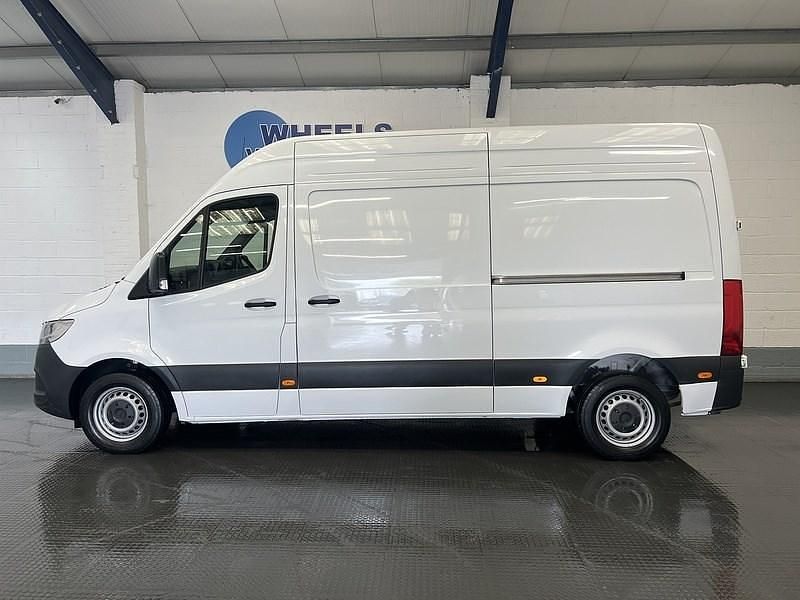 Begagnad Mercedes Sprinter Premium 2024 Vit Van