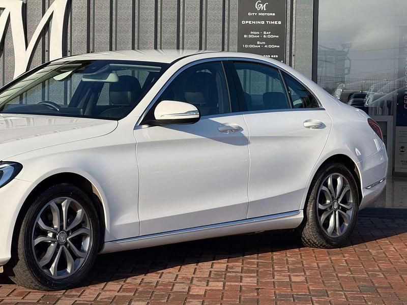 Begagnad Mercedes C220 170 HK (125 kW) 2015 Vit Sedan
