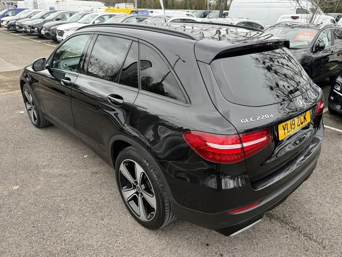 Used Mercedes GLC220 Urban 170 HP (125 kW) 2019 Black SUV