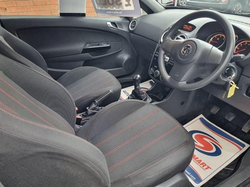 Used Vauxhall Corsa Sportive 95 HP (69 kW) 2014 Black Hatchback