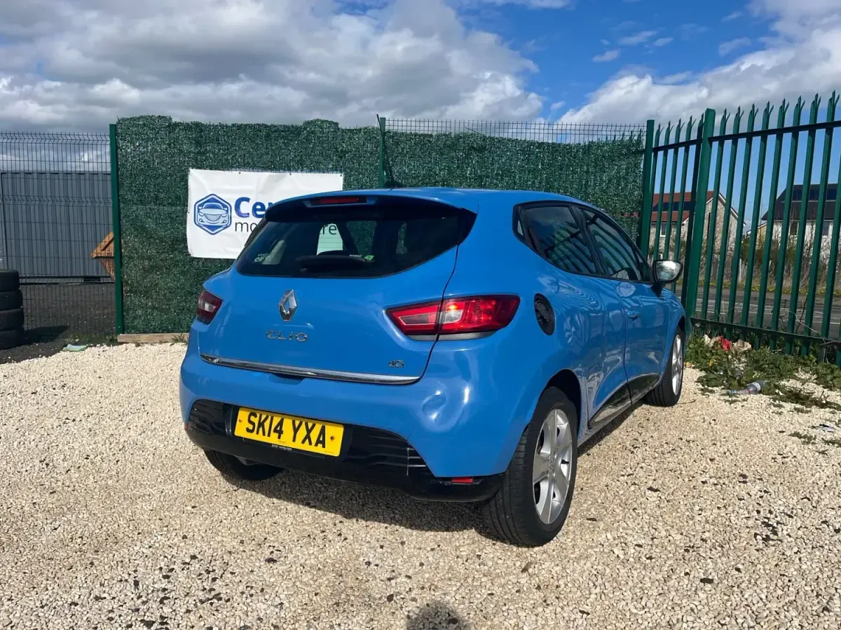 Usado Renault Clio IV Dynamique 2014 Azul Citadino