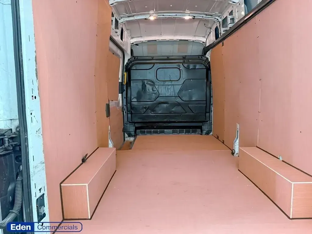 Usado Ford Transit 129 HP (94 kW) 2021 Branco