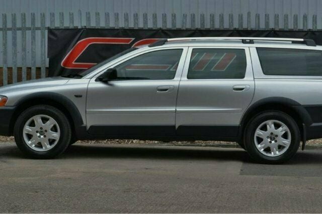 Used 2004 Volvo XC70 SUV | £6,000 - Image 1/4