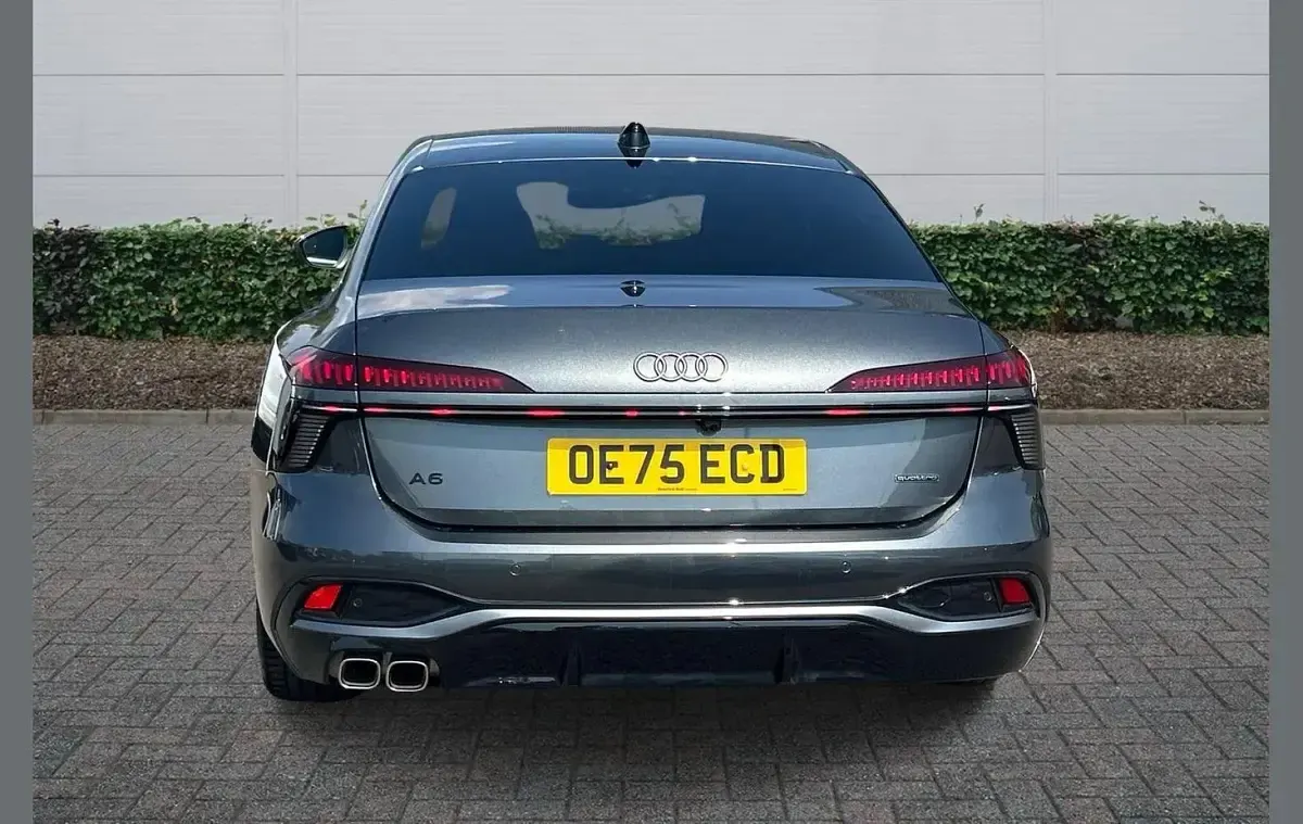 Novo Audi A6 S-Line 204 HP (150 kW) 2026 Cinzento Sedan
