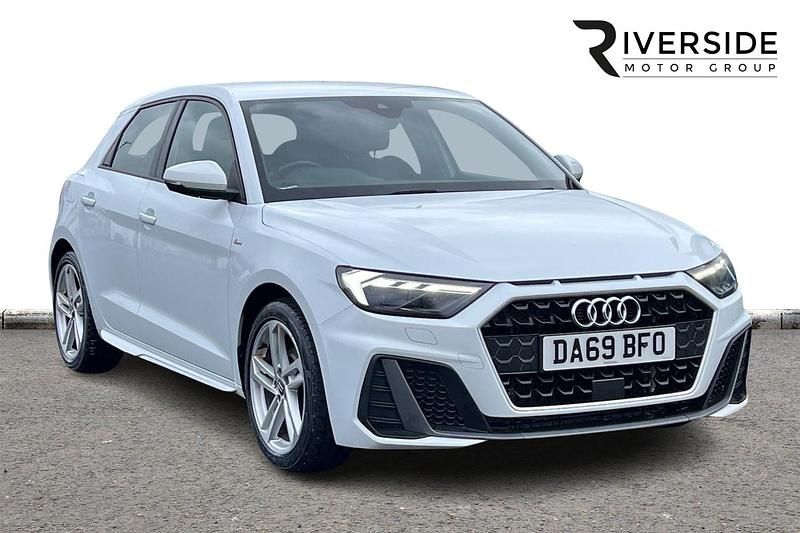 Used Audi A1 Sportback S-Line 150 HP (110 kW) 2019 White Hatchback
