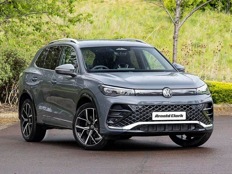 Grey New 2025 VW Tiguan R-line SUV | £36,998 (Good price) - Image 1/4