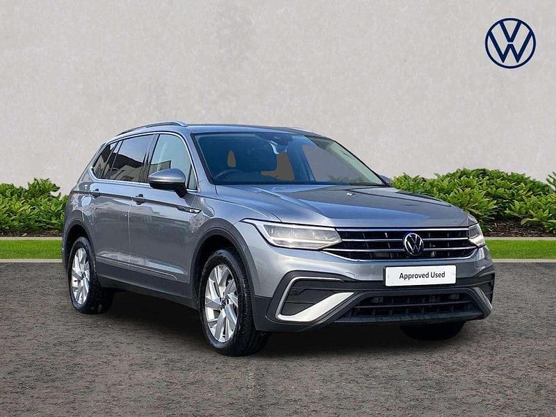 Silver Used 2024 VW Tiguan Allspace Life SUV | £27,350 (Fair price) - Image 1/4