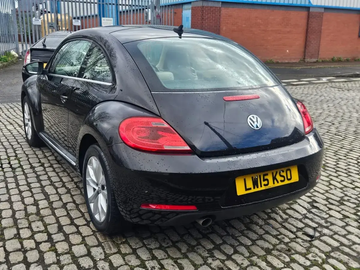Used VW Beetle 105 HP (77 kW) 2015 Black Hatchback