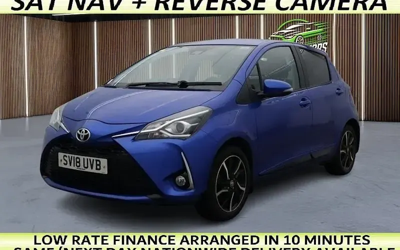 Begagnad Toyota Yaris Design 111 HK (81 kW) 2018 Halvkombi