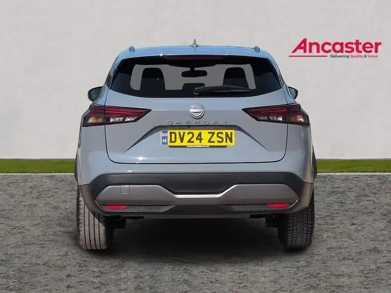 Used Nissan Qashqai N-Connecta 158 HP (116 kW) 2024 Ceramic grey SUV