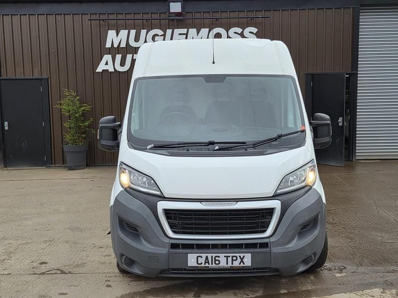 Used Peugeot Boxer 130 HP (95 kW) 2016 White Van