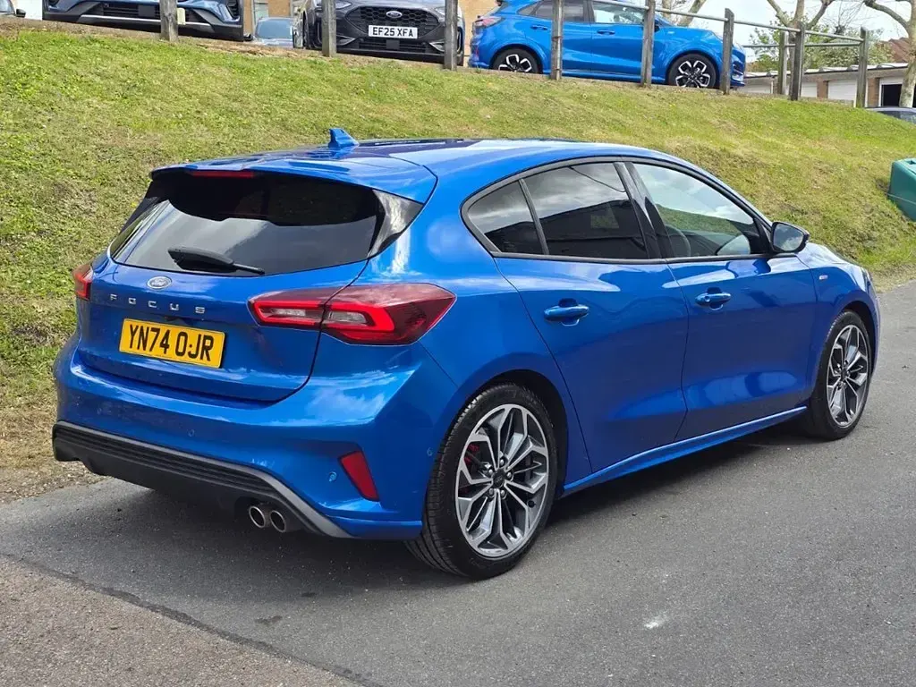 Używany Ford Focus ST-Line X 2024 Niebieski Hatchback