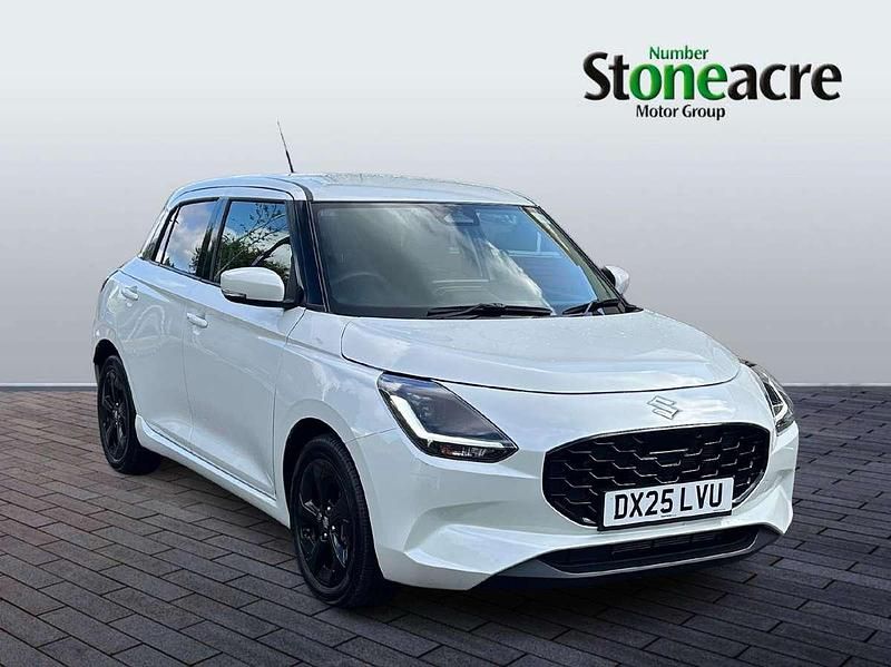 White Used 2025 Suzuki Swift Hatchback | £17,795 (Expensive) - Image 1/4