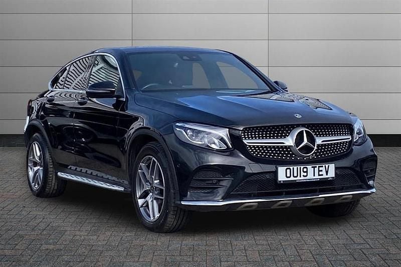 Used Mercedes GLC250 AMG line 204 HP (150 kW) 2019 Obsidian black Coupe