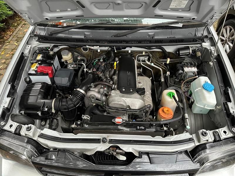 Used Suzuki Jimny 85 HP (62 kW) 2017 Silver SUV