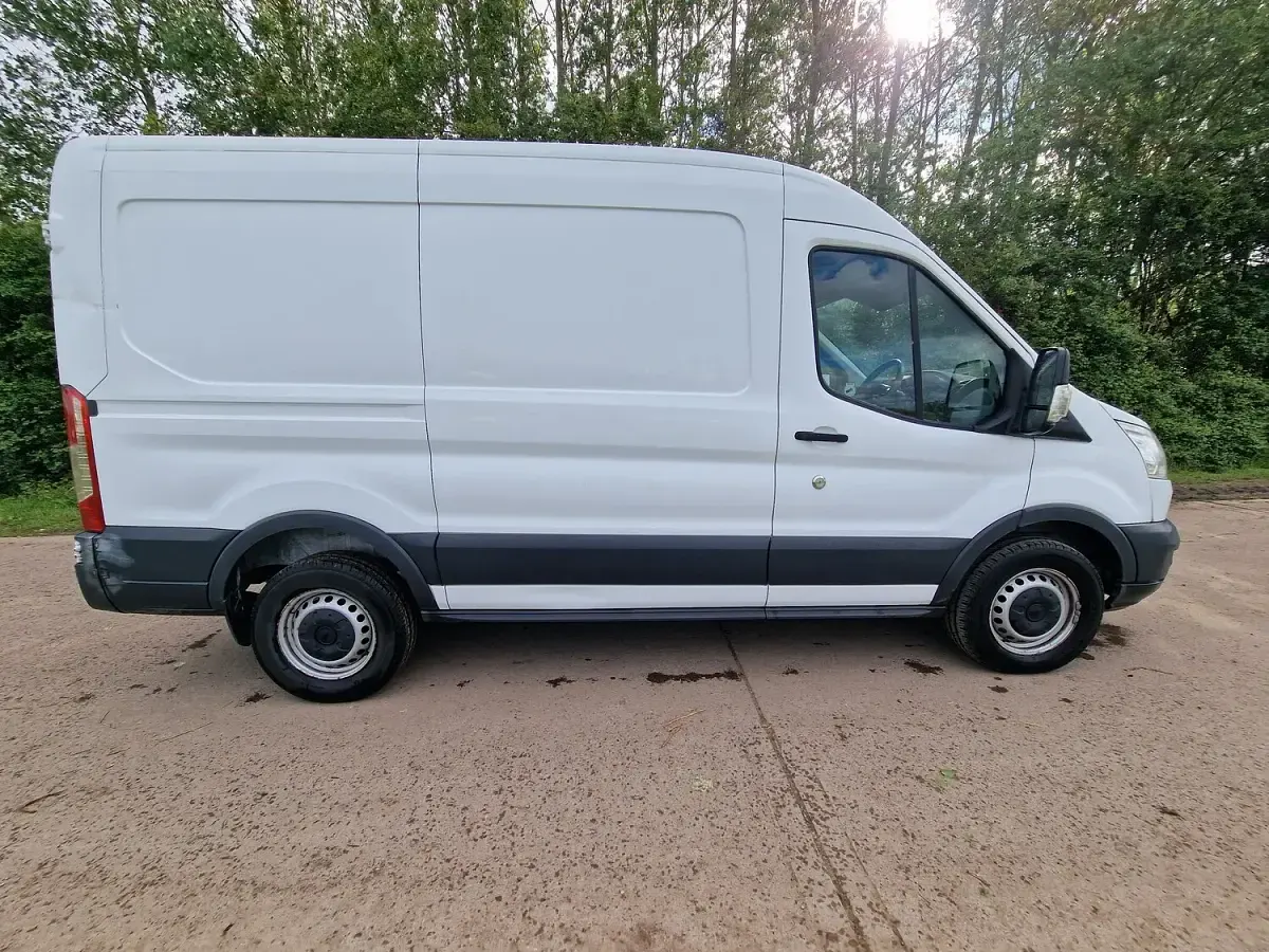 Used Ford Transit 100 HP (73 kW) 2014 White Van