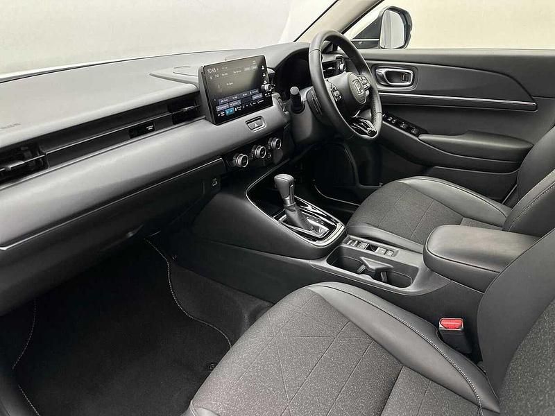 Used Honda HR-V Advance 131 HP (96 kW) 2024 Platinum white SUV