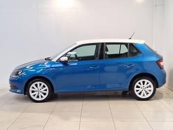 Used Skoda Fabia Colour Edition 75 HP (55 kW) 2018 Blue Hatchback