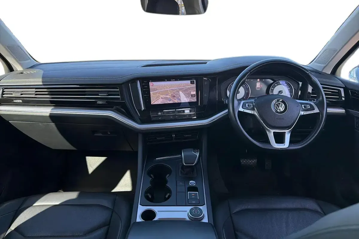 Używany VW Touareg SEL 2019 Niebieski SUV