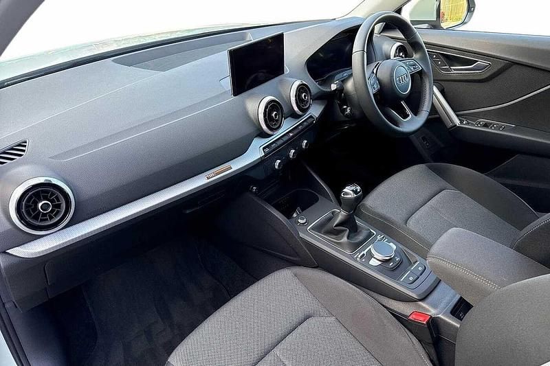 Used Audi Q2 Sport 108 HP (79 kW) 2024 Silver SUV