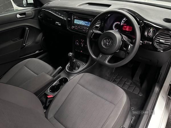 Usado VW Beetle 105 HP (77 kW) 2014 Citadino